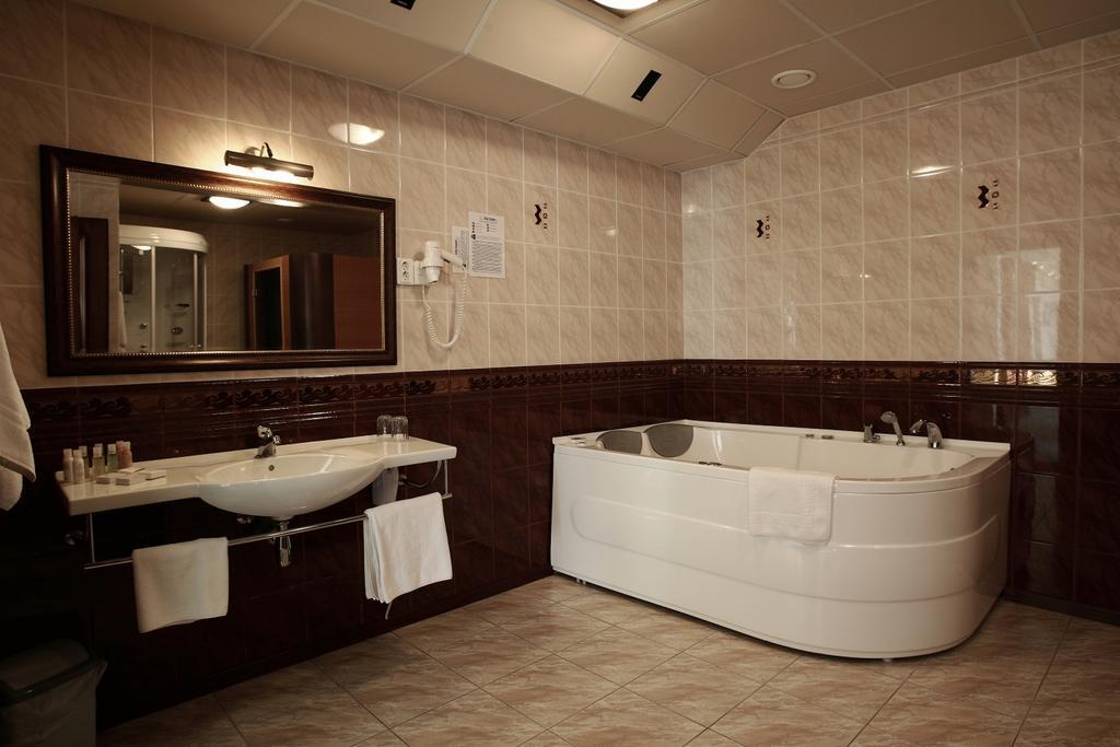 Hotel Siauliu Krasto Medziotoju Uzeiga Šiauliai Zimmer foto